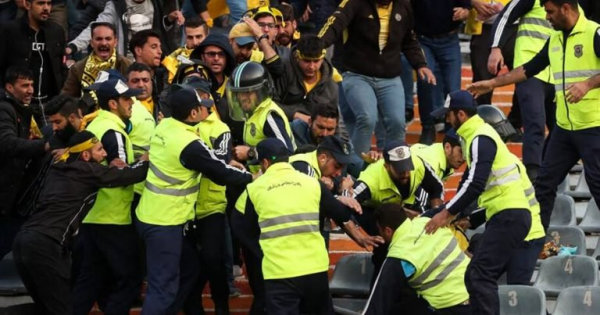 İranda futbol matçı zamanı dava: 1 ölü, 245 yaralı